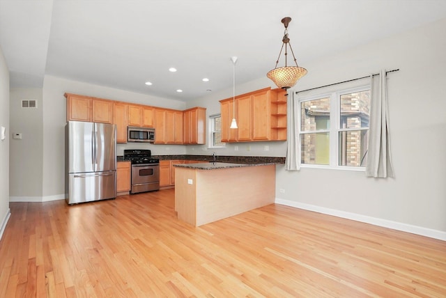 6640 S Kimbark Ave Unit 3, Chicago, IL 60637 - kitchen with stainless steel appliances, light wood-type flooring, baseboards, and recessed lighting