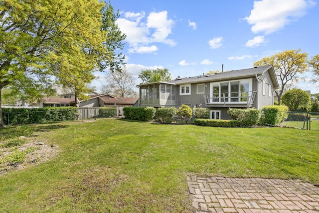 50 Kendal Rd, Elk Grove Village, IL 60007 - rear view of house featuring a sunroom