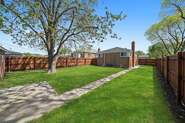 view of yard with a patio