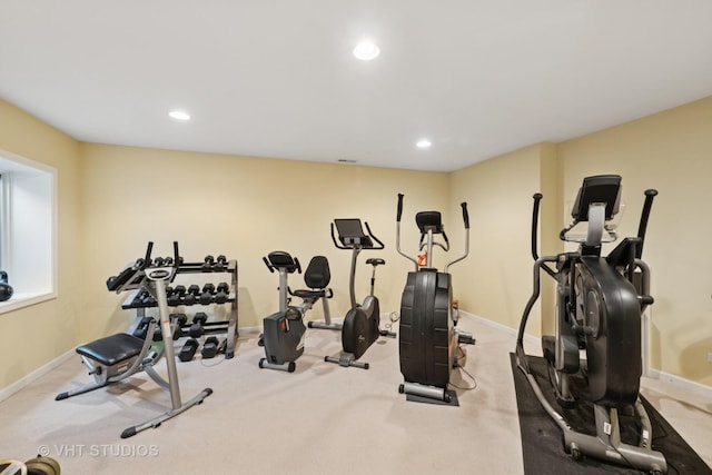 11 Longmeadow Rd, Winnetka, IL 60093 - workout room featuring carpet floors, recessed lighting, and baseboards