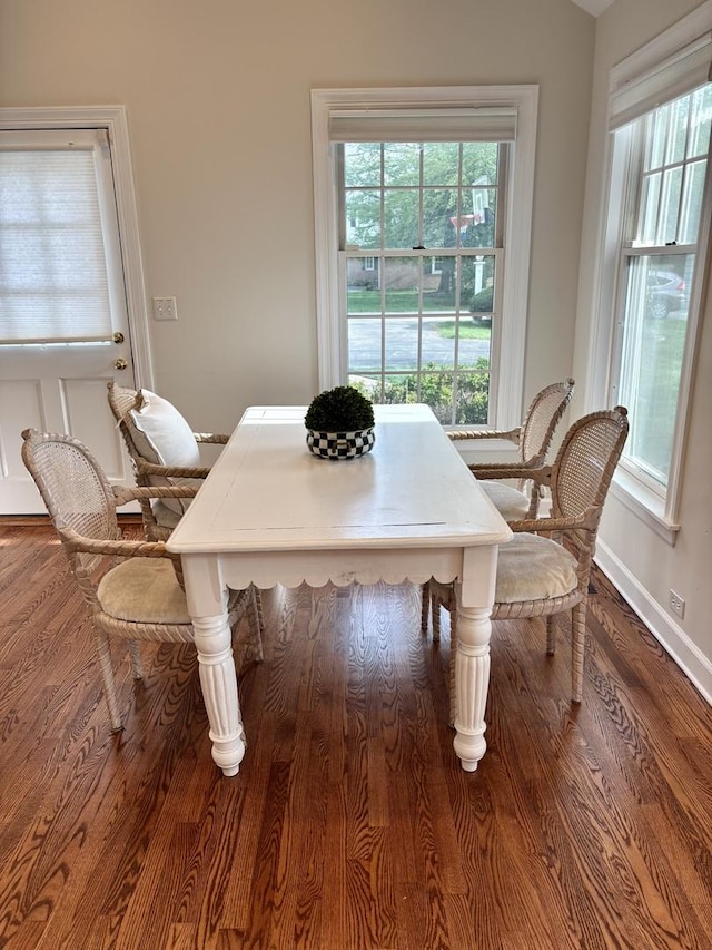 11 Longmeadow Rd, Winnetka, IL 60093 - dining room with wood finished floors and baseboards