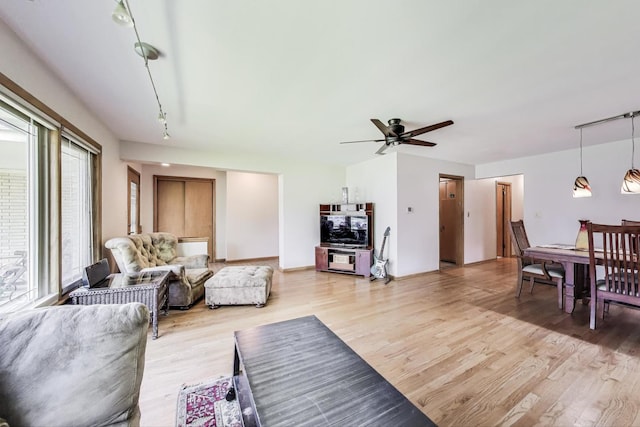 929 N Delphia Ave, Park Ridge, IL 60068 - living area featuring light wood finished floors and ceiling fan