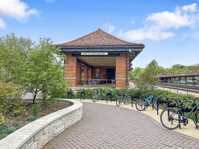 317 Blackhawk Rd, Riverside, IL 60546 - view of property's community