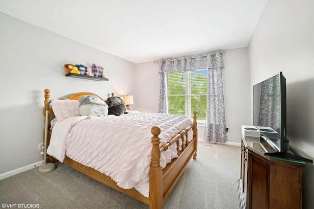 39W326 W Mallory Dr, Geneva, IL 60134 - bedroom with light carpet and baseboards