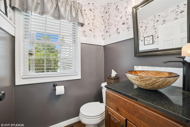 39W326 W Mallory Dr, Geneva, IL 60134 - half bath with toilet, vanity, and baseboards