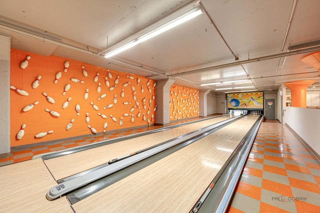 565 W Quincy St Unit 1206, Chicago, IL 60661 - rec room featuring a bowling alley and tile patterned floors