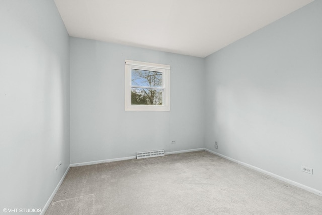 1092 Aberdeen Ln, Mundelein, IL 60060 - carpeted empty room with baseboards