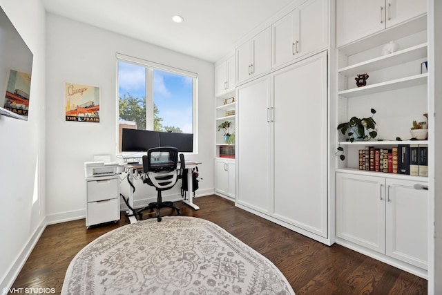 office featuring dark wood-type flooring, recessed lighting, and baseboards