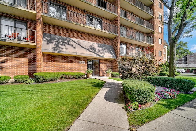 825 Center St Unit 505, Des Plaines, IL 60016 - photo 1
