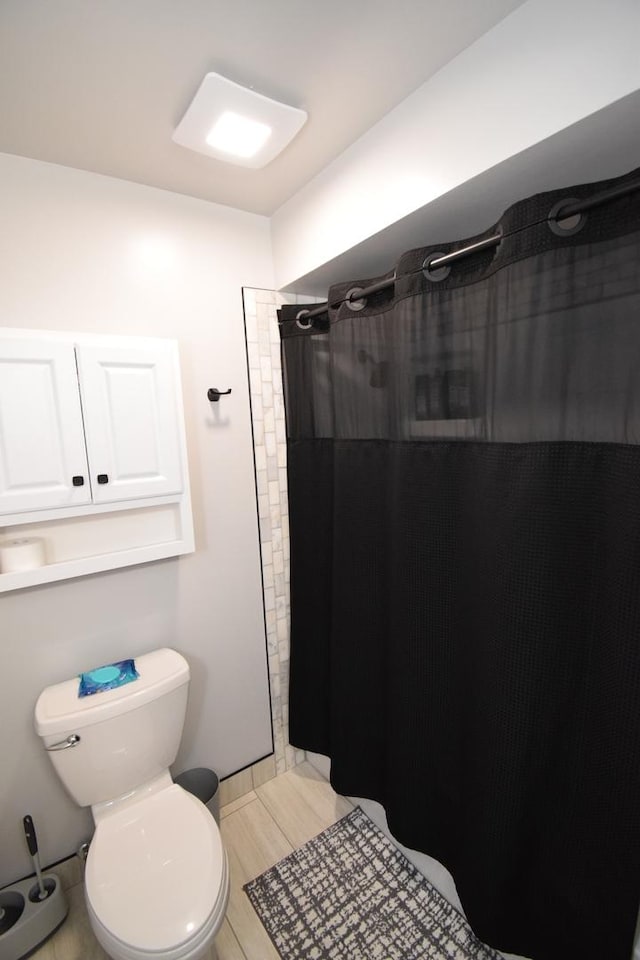 378 Wilmington Dr Unit B1, Bartlett, IL 60103 - full bath with toilet and curtained shower