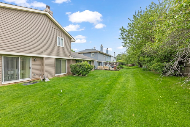 1592 Lighthouse Dr, Naperville, IL 60565 - view of grassy yard