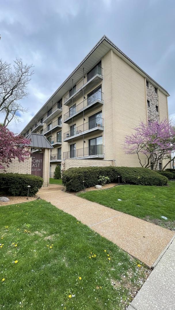 6221 N Niagara Ave Unit 401, Chicago, IL 60631 - view of property