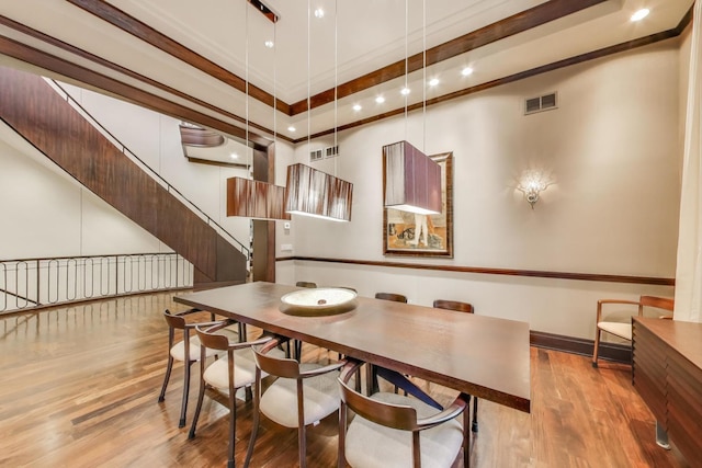 6535 N Tower Circle Dr, Lincolnwood, IL 60712 - dining room featuring wood finished floors, recessed lighting, and baseboards