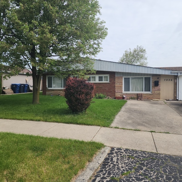 7826 W 98th Pl, Hickory Hills, IL 60457 - photo 1