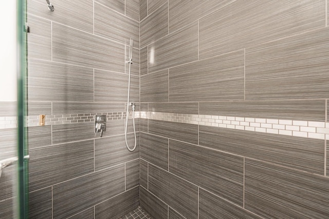 6337 N Magnolia Ave Unit 2, Chicago, IL 60660 - bathroom featuring a stall shower