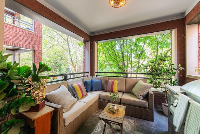 6337 N Magnolia Ave Unit 2, Chicago, IL 60660 - sunroom featuring an outdoor hangout area and healthy amount of natural light
