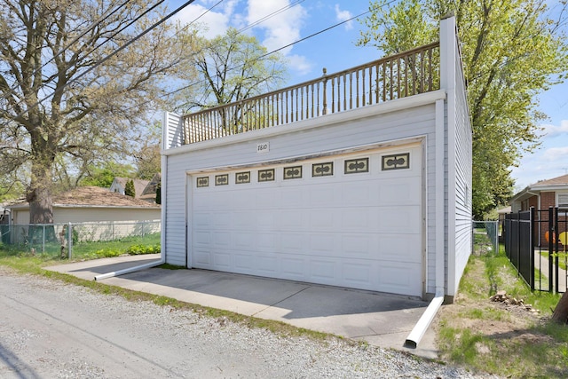 7810 Kildare Ave, Skokie, IL 60076 - garage with fence