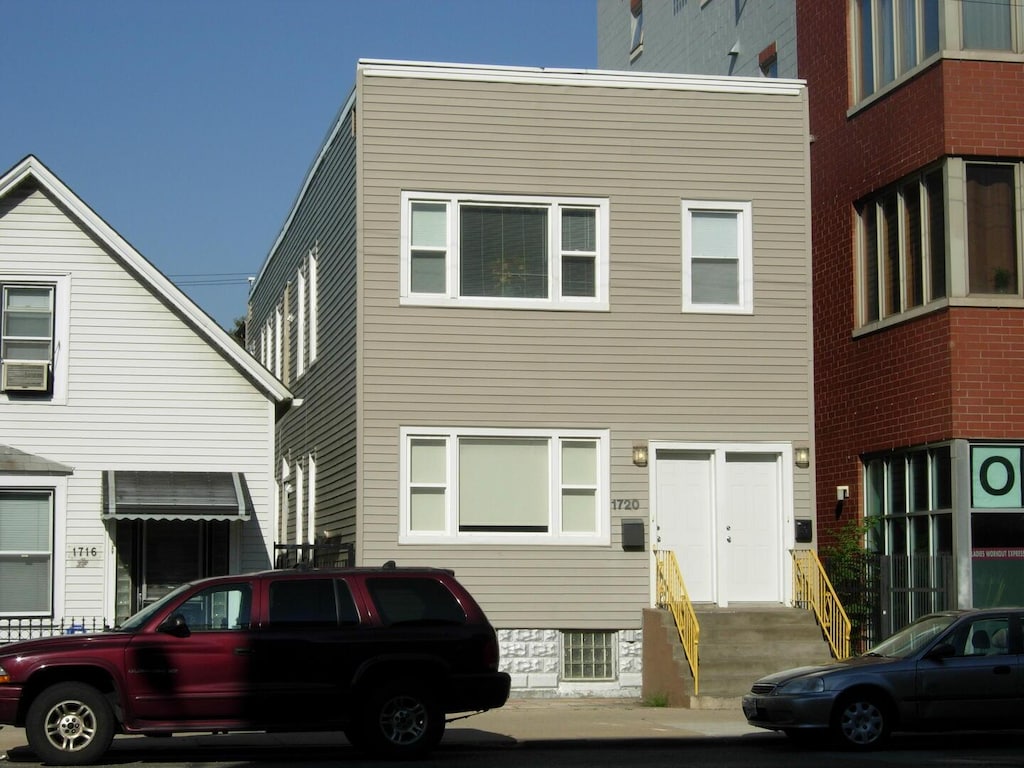 1720 N Western Ave, Chicago, IL 60647 - view of property featuring cooling unit