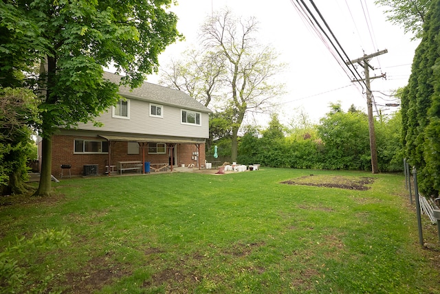 4310 Church St, Skokie, IL 60076 - view of green lawn with central air condition unit