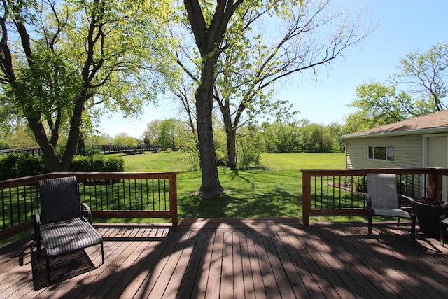 1188 Cypress Ln, Elk Grove Village, IL 60007 - wooden terrace with a lawn