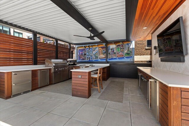 2773 N Hampden Ct Unit Ph03, Chicago, IL 60614 - view of patio with exterior kitchen and a sink