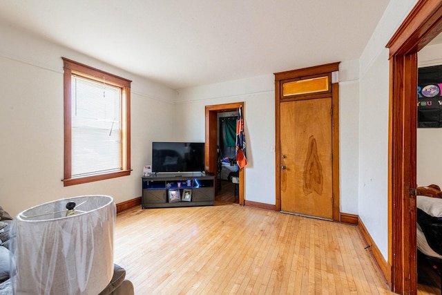 7601 W 60th Pl, Summit, IL 60501 - living room with light wood-style floors and baseboards