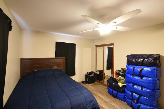 8848 Meade Ave, Oak Lawn, IL 60453 - bedroom with wood finished floors and a ceiling fan