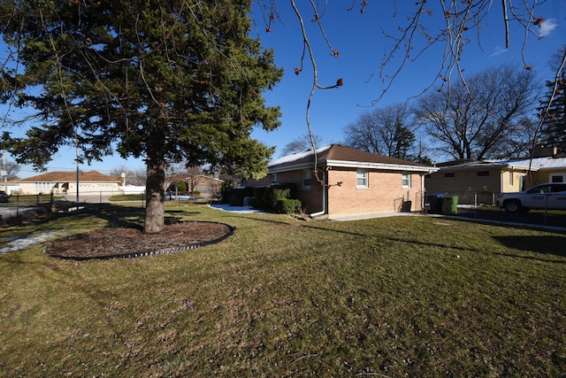 8848 Meade Ave, Oak Lawn, IL 60453 - view of yard