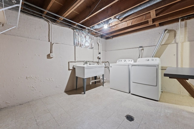 202 N Elmhurst Ave, Mount Prospect, IL 60056 - laundry area featuring washing machine and clothes dryer and tile patterned floors