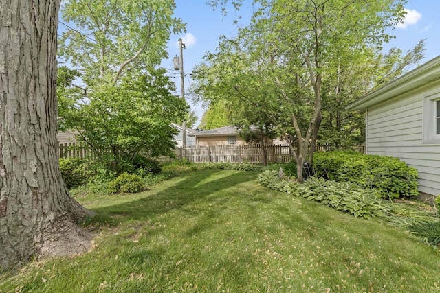 202 N Elmhurst Ave, Mount Prospect, IL 60056 - view of yard