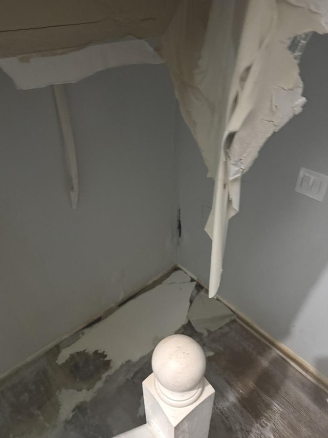 701 E 89th Pl, Chicago, IL 60619 - detailed view of baseboards