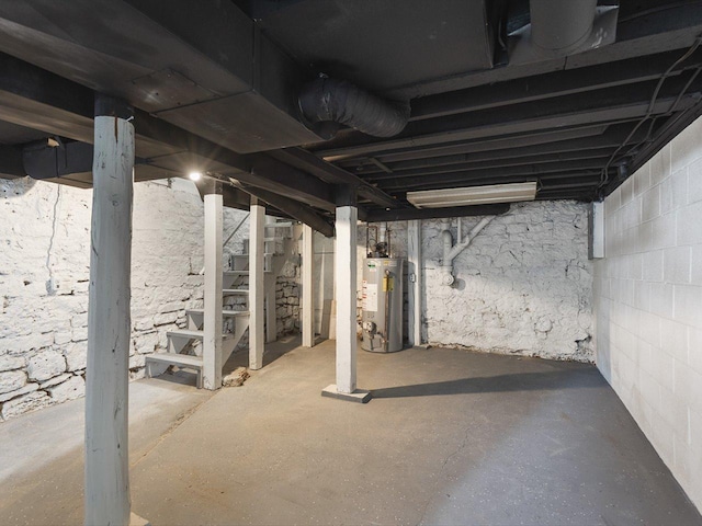 426 Reed St, Pecatonica, IL 61063 - unfinished below grade area with water heater