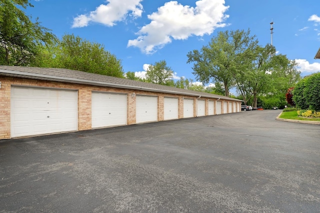 10248 SW Hwy Unit 3C, Chicago Ridge, IL 60415 - view of garage