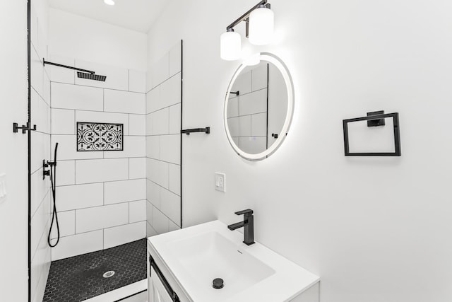 6610 S Saint Lawrence Ave, Chicago, IL 60637 - bathroom featuring tiled shower and vanity