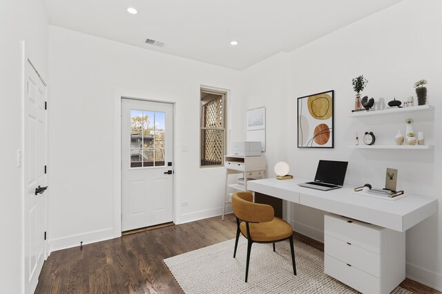 6610 S Saint Lawrence Ave, Chicago, IL 60637 - home office featuring wood finished floors, baseboards, and recessed lighting