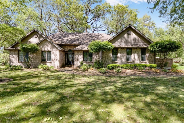 340 S Francis St, Braidwood, IL 60408 - single story home with a front yard and brick siding