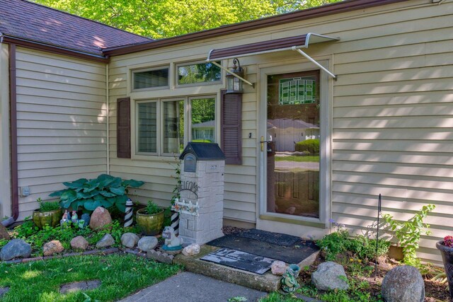 606 E Houghton St, Tuscola, IL 61953 - view of property entrance