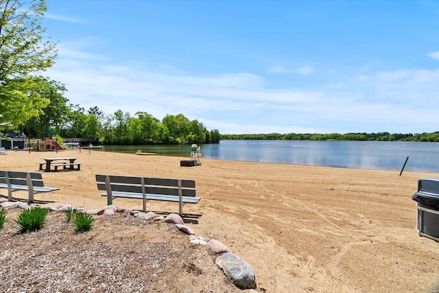26359 N Hickory Rd, Mundelein, IL 60060