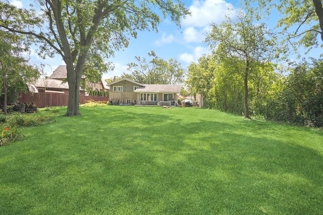 735 Lamon Ave, Wilmette, IL 60091 - view of yard