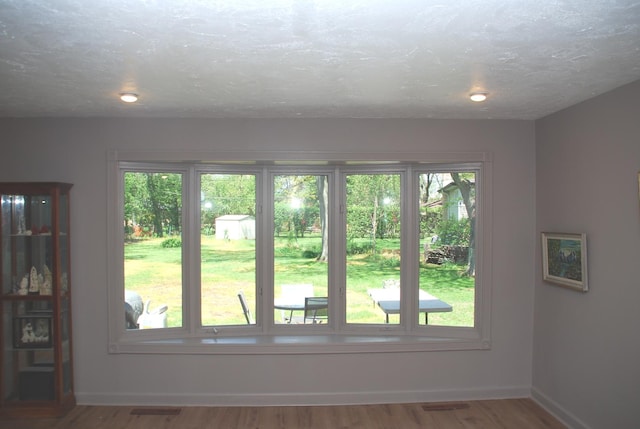 735 Lamon Ave, Wilmette, IL 60091 - detailed view of wood finished floors and baseboards