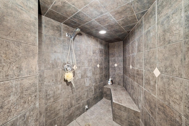 16608 W 135th St, Lemont, IL 60439 - full bath featuring tiled shower and recessed lighting