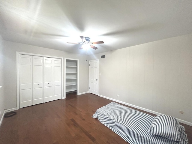 1402 Berry Ln, Flossmoor, IL 60422 - unfurnished bedroom with wood finished floors, baseboards, and a ceiling fan