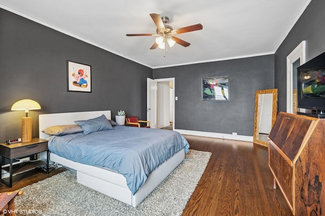 4940 S E End Ave Unit 17A, Chicago, IL 60615 - bedroom featuring wood finished floors, ornamental molding, and a ceiling fan