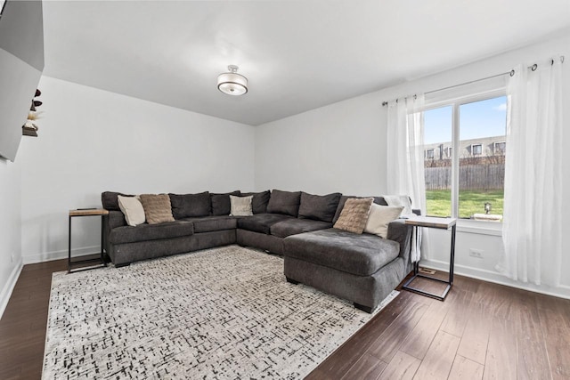 576 Aspen Dr, Lombard, IL 60148 - living area featuring wood finished floors and baseboards