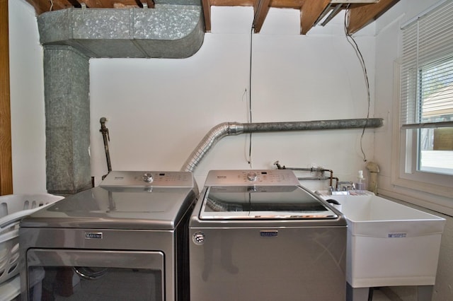7906 Churchill St, Morton Grove, IL 60053 - laundry room featuring washer and clothes dryer