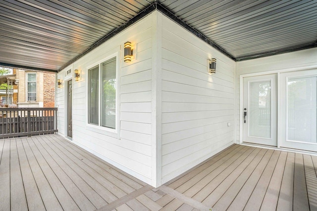 939 N Massasoit Ave, Chicago, IL 60651 - view of wooden porch