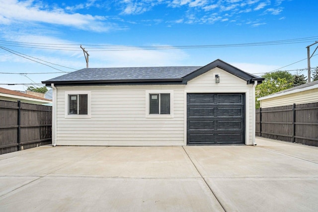 939 N Massasoit Ave, Chicago, IL 60651 - detached garage with concrete driveway