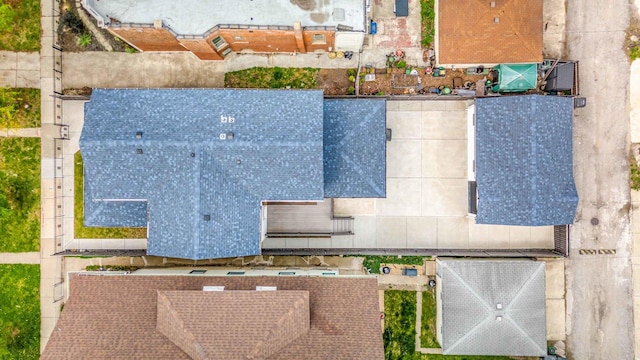 939 N Massasoit Ave, Chicago, IL 60651 - aerial view of property and surrounding area