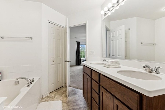 190 Birch Ln, Saint Charles, IL 60175 - full bath featuring double vanity, a garden tub, and a closet