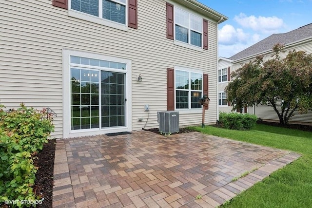 190 Birch Ln, Saint Charles, IL 60175 - view of patio with cooling unit
